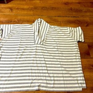 Two shirts one pair of capri bundle